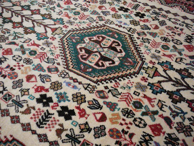 Abadeh rug hand knotted wool 5.1 x 3.3 ft / 155 x 100 cm