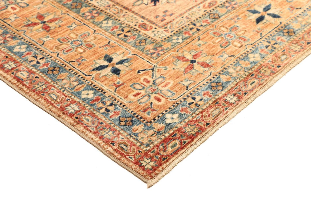 Shirvan Royal extra fine rug 8x10 ft hand knotted in Afghanistan 12451246
Afghan Shirvan rug 8x10 ft - 250 x 300 cm in a subtle pattern and design - ideal for the living room or dining room.