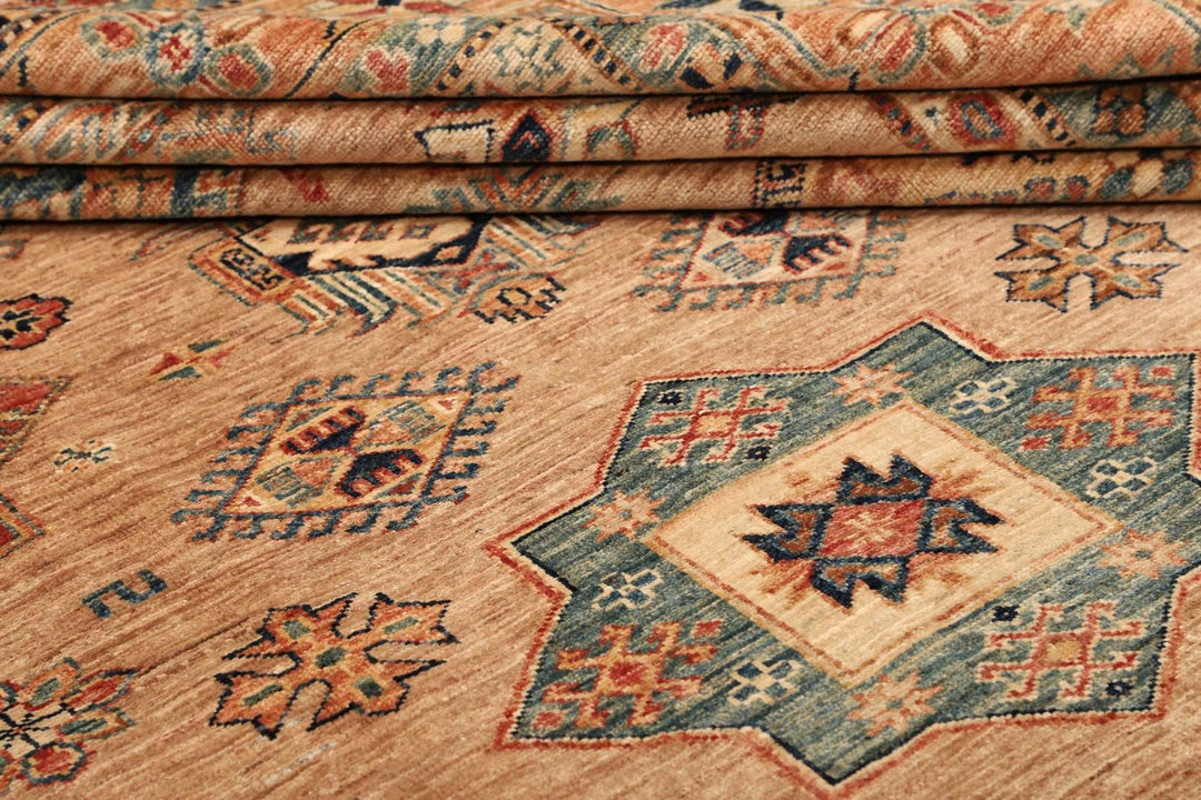 Shirvan Royal extra fine rug 8x10 ft hand knotted in Afghanistan 12451246
Afghan Shirvan rug 8x10 ft - 250 x 300 cm in a subtle pattern and design - ideal for the living room or dining room.