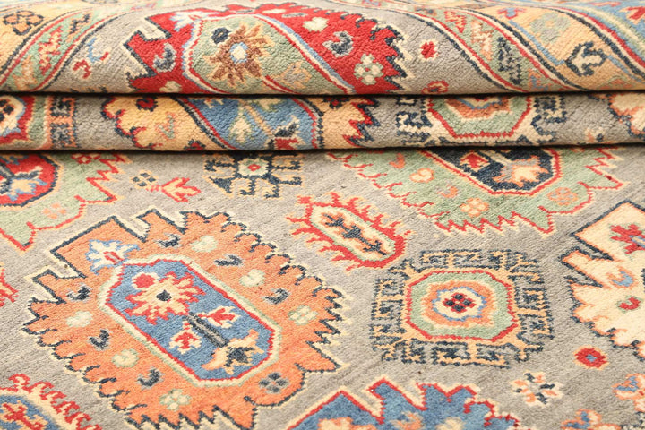 Kazak Rug 8x10 ft Hand-Knotted Carpet from Afghanistan 12470056 for living room or dining room.
Afghan Kazak Teppich 250 x 300 cm für Esszimmer oder Wohnzimmer. Tapis afghan Kazak 250x300 cm pour salle à manger ou salon.