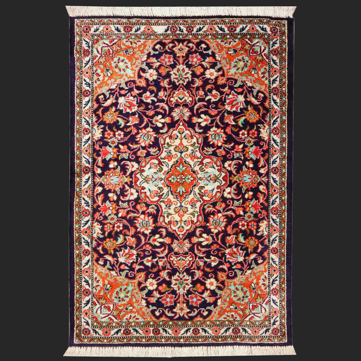 13631 Qum Silk Rug 2.8 x 1.9 ft hand-knotted 84 x 57 cm