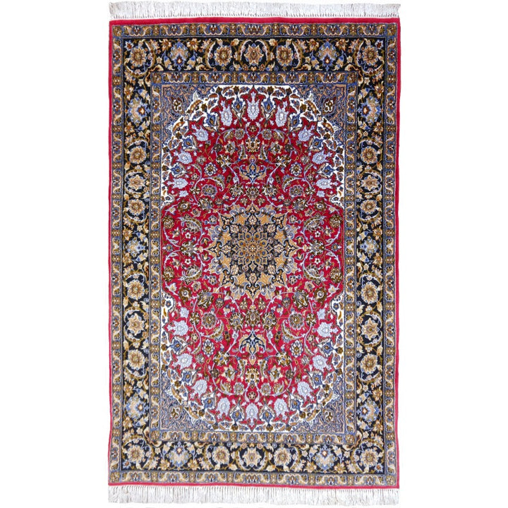Isfahan rug super fine 5.10 x 3.7 ft - 178 x 111 cm