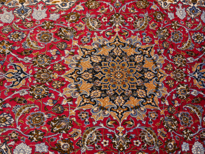 Isfahan rug super fine 5.10 x 3.7 ft - 178 x 111 cm