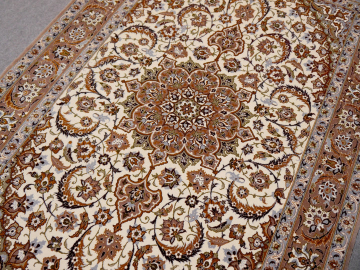 Discover the exquisite Isfahan Persian rug that exudes the highest Luxury through its masterful craftsmanship and noble materials.  Living or dining room, bedroom. 14427