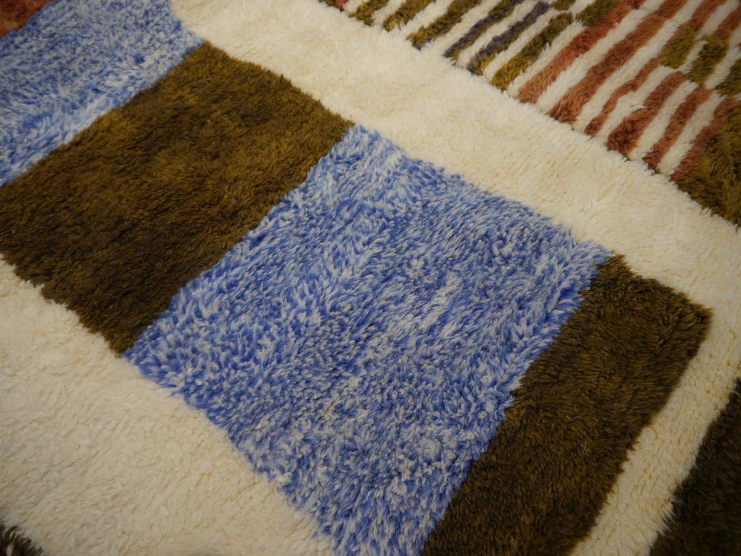 Moroccan Berber rug 12 x 9.2 ft Mrirt from Morocco