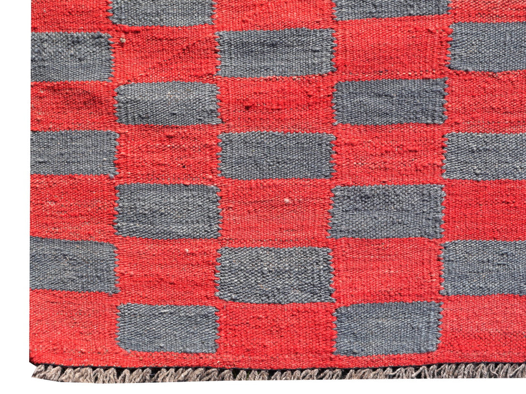 This outstanding room size Kilim rug with MAZANDARAN style has a minimalistic design and finds it´s roots in Art Deco. It goes great with reduced and modern styles, brutalist or south western interior design. 15 x 12 ft is a great size for a dining room, living room or a bedroom. For a Kilim item, it is a oversized carpet. Bring the RED CARPET to your home. 16249