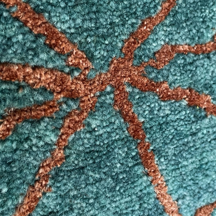 Makalu Design Rug Domus 6 x 4 ft MD 393 VEG LS for living room, dining room, bedroom - 180 x 120 cm Hand-knotted designer rug - our luxury quality rugs are not tufted or hand loomed. They are all hand knotted with finest materials.
