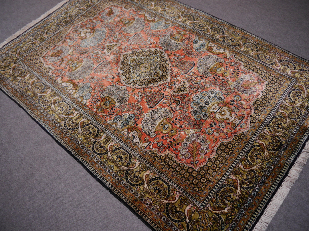 Qum Silk rug Persian Ghom Carpet hand-knotted 14780 Teppich Seide  Tapis soie