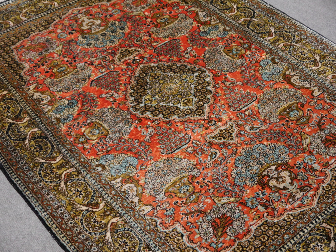 Qum Silk rug Persian Ghom Carpet hand-knotted 14780 Teppich Seide  Tapis soie