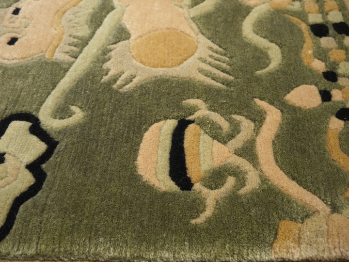 Tibetan Dragon Pillar Column Rug Chinese Temple Design