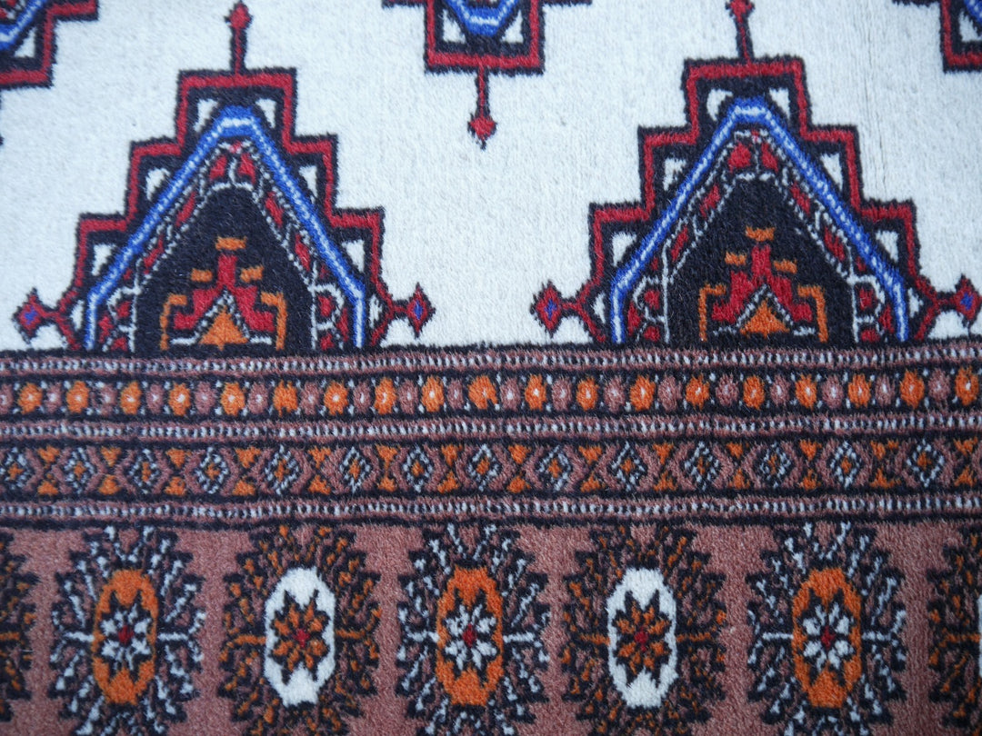 Bokhara vintage rug 5.3 x 3.2 ft - 156 x 95 cm