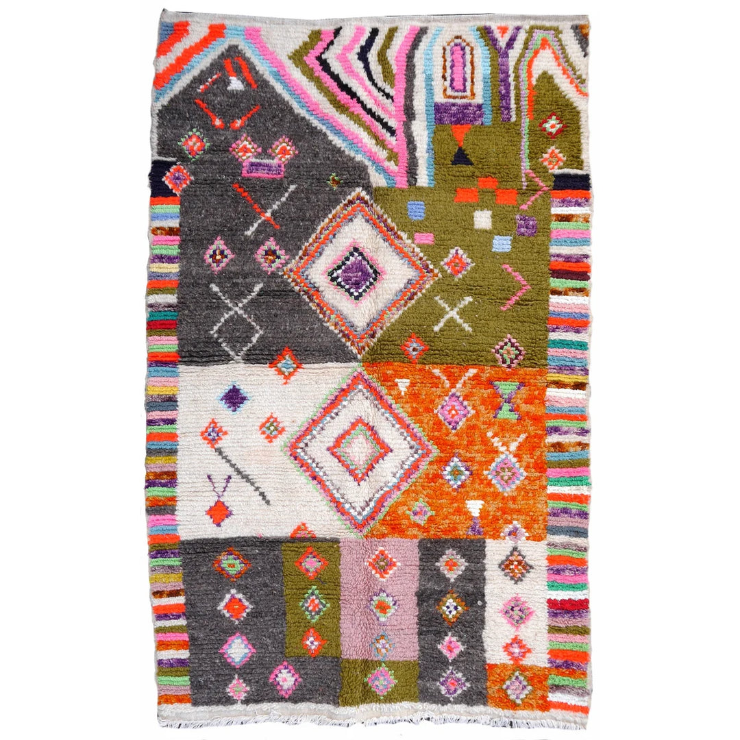 Moroccan Rug Azilal 7.4 x 4.5 ft / 225 x 135 cm hand knotted wool gray, beige, orange, green, tribal vintage Marrakech Art Atlas Mountains