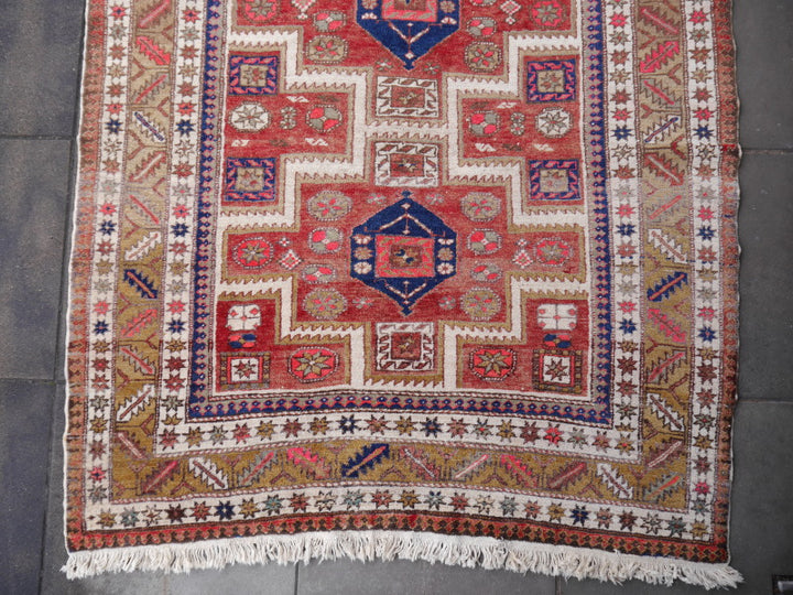 Heriz Vintage Rug hand knotted wool