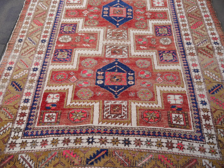 Heriz Vintage Rug hand knotted wool