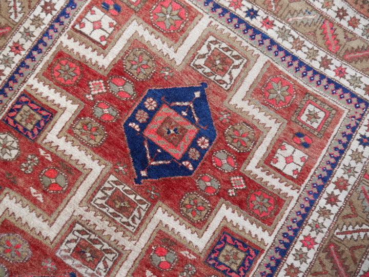 Heriz Vintage Rug hand knotted wool
