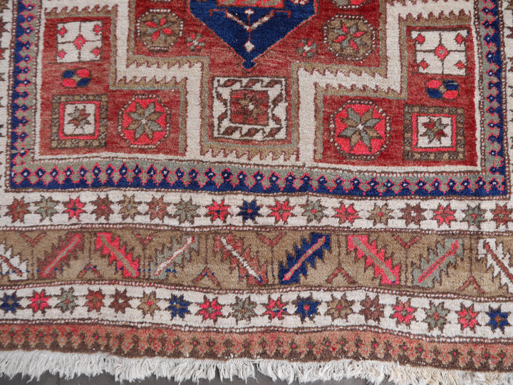 Heriz Vintage Rug hand knotted wool