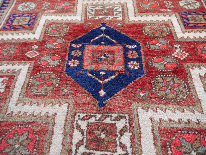 Heriz Vintage Rug hand knotted wool