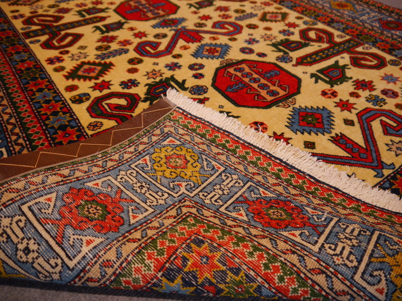 Perpedil rug corner and guard border detail – 09822