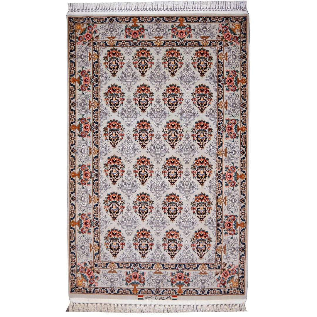 Isfahan Persian rug super fine 5.5 x 3.5 ft - 167 x 106 cm