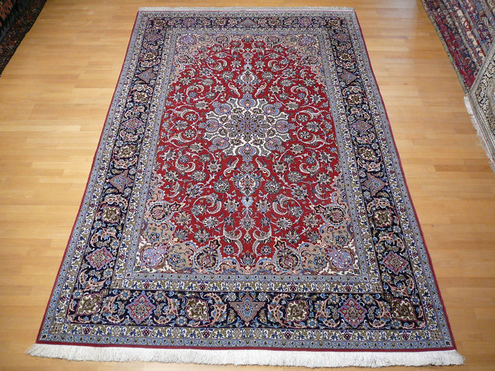 Shop the luxurious Isfahan rug, a perfect Persian rug made from Kurkwool and Silk. Size 10'9'' x 6'6''. Handwoven elegance for your home decor. 13592 Djoharian 