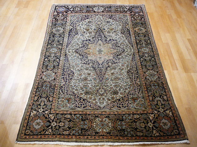 Mohtasham Kashan antique fine rug 1875-1900