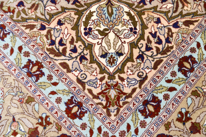 Hereke palace rug — selvedge and fringe detail