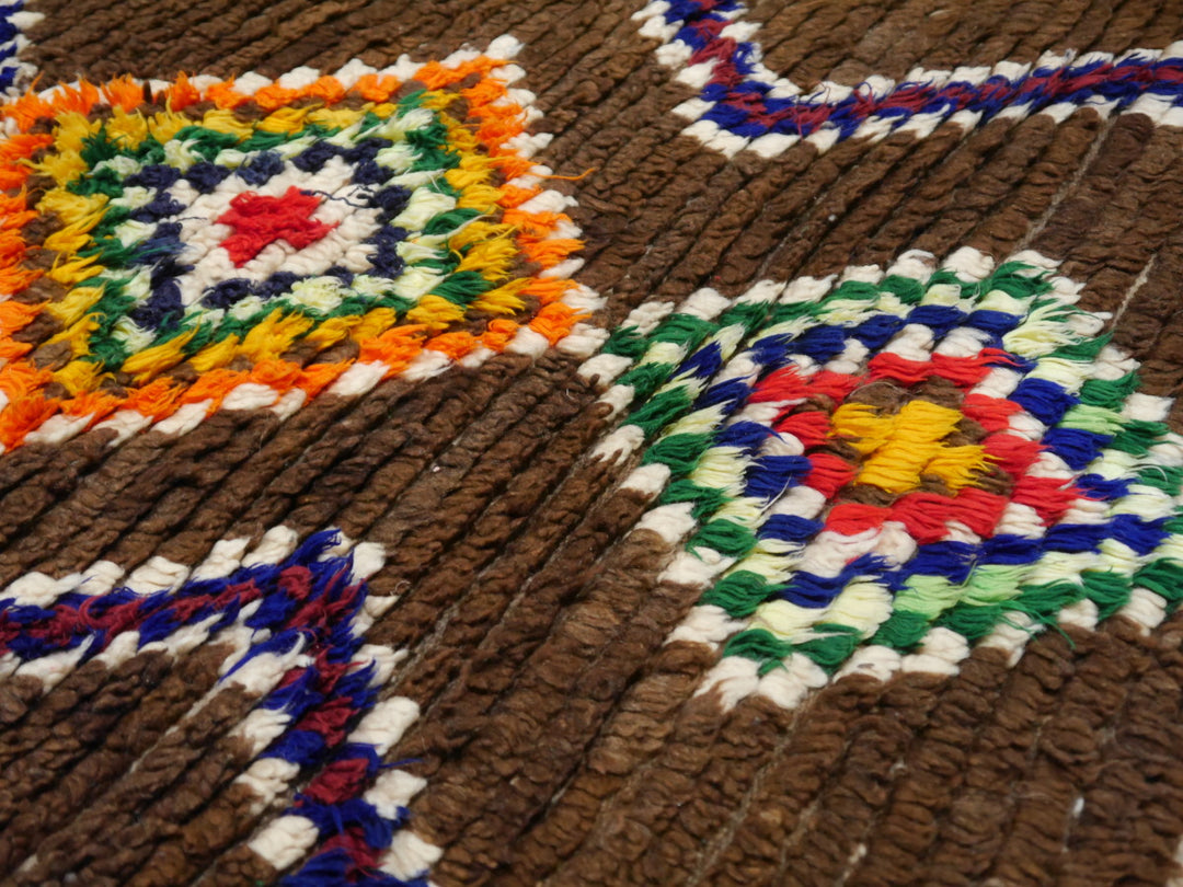 Azilal vintage Berber rug — corner and selvedge detail