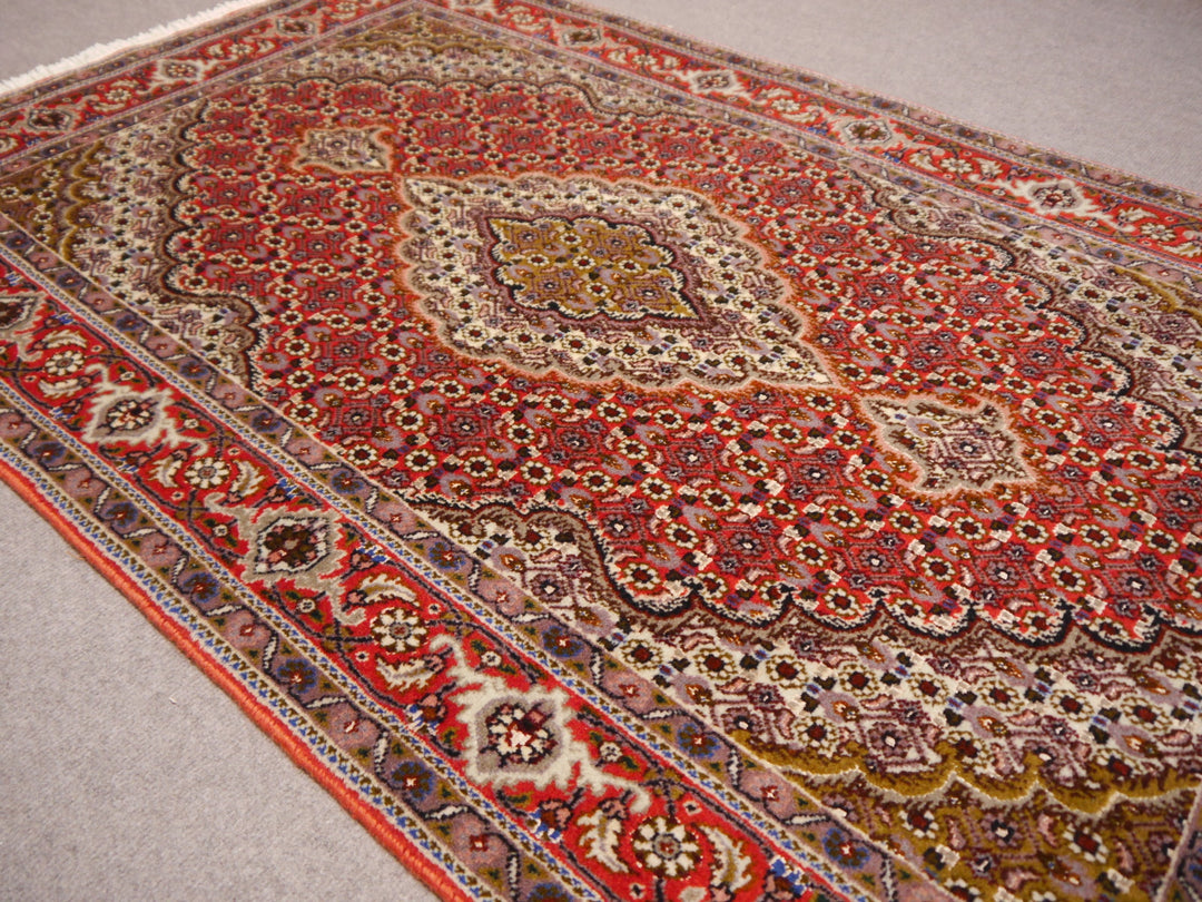 Tabriz Mahi rug Herati field detail – 14752