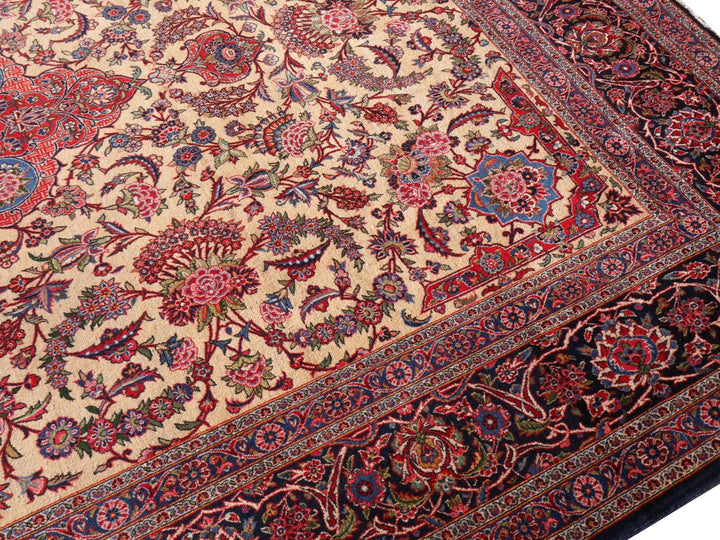 Antique Kashan Dabir rug detail of weave and colours — 15561