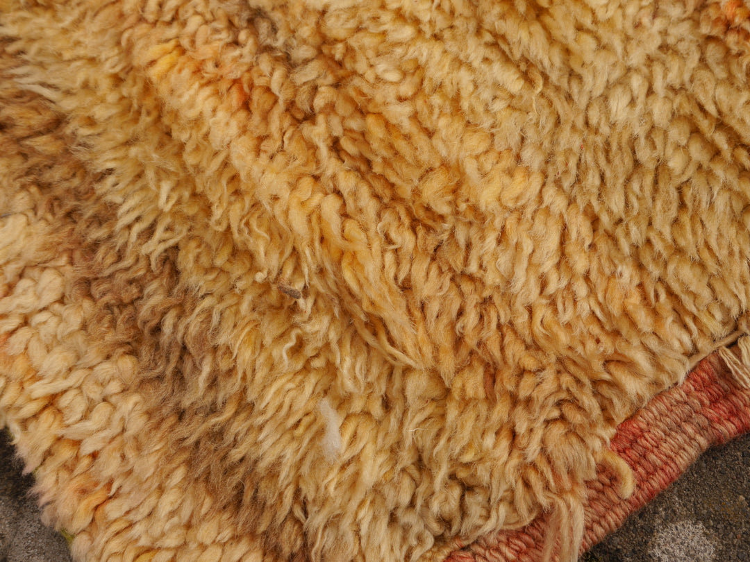 Beni Mguild vintage rug — wool pile detail