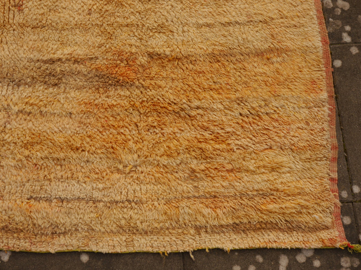Beni Mguild vintage rug — selvedge edge