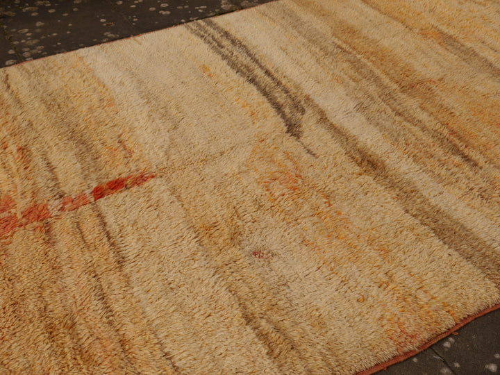 Beni Mguild vintage rug — scale and condition reference