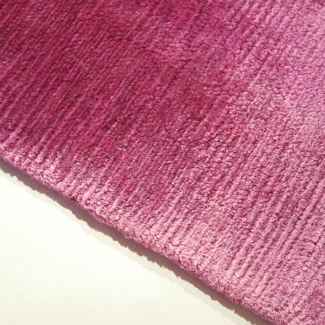 15941 Solid Color Bamboo Silk Luxury Rug Striking Purple | tapis en soie de bambou | Bambusseide Teppich- PERFECT PLAIN COLLECTION