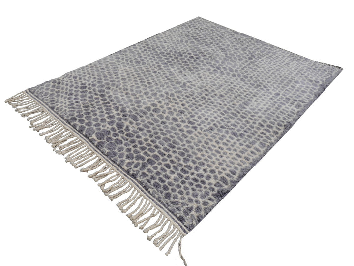 Zarah leopard rug — pattern detail close-up
