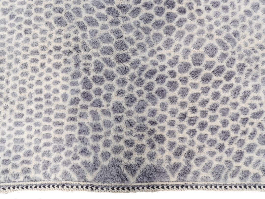 Zarah leopard rug — full pattern field
