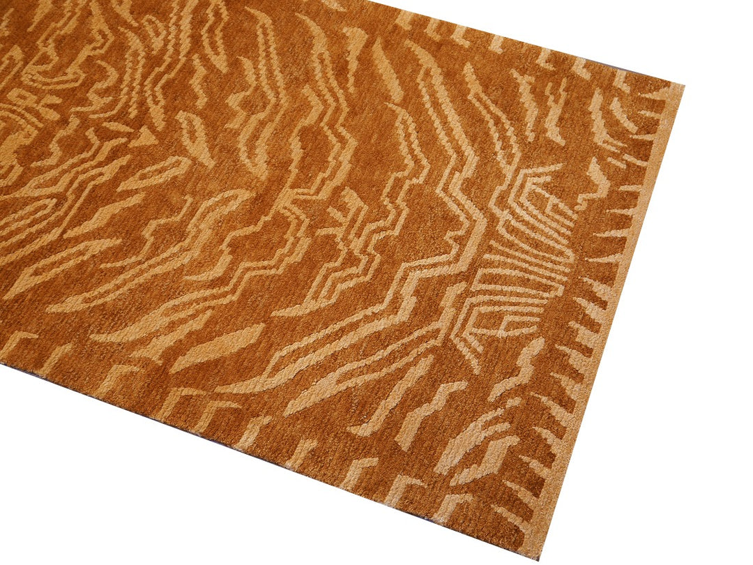 Tibetan rug Tiger silk and wool in colors sand and cashew, hand-knotted&nbsp;6 x 3 ft, Item no. 16078