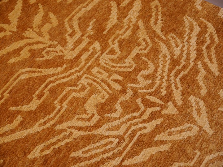 Tibetan rug Tiger silk and wool in colors sand and cashew, hand-knotted&nbsp;6 x 3 ft, Item no. 16078