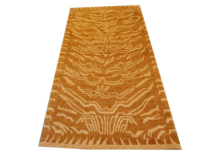 Tibetan rug Tiger silk and wool in colors sand and cashew, hand-knotted&nbsp;6 x 3 ft, Item no. 16078