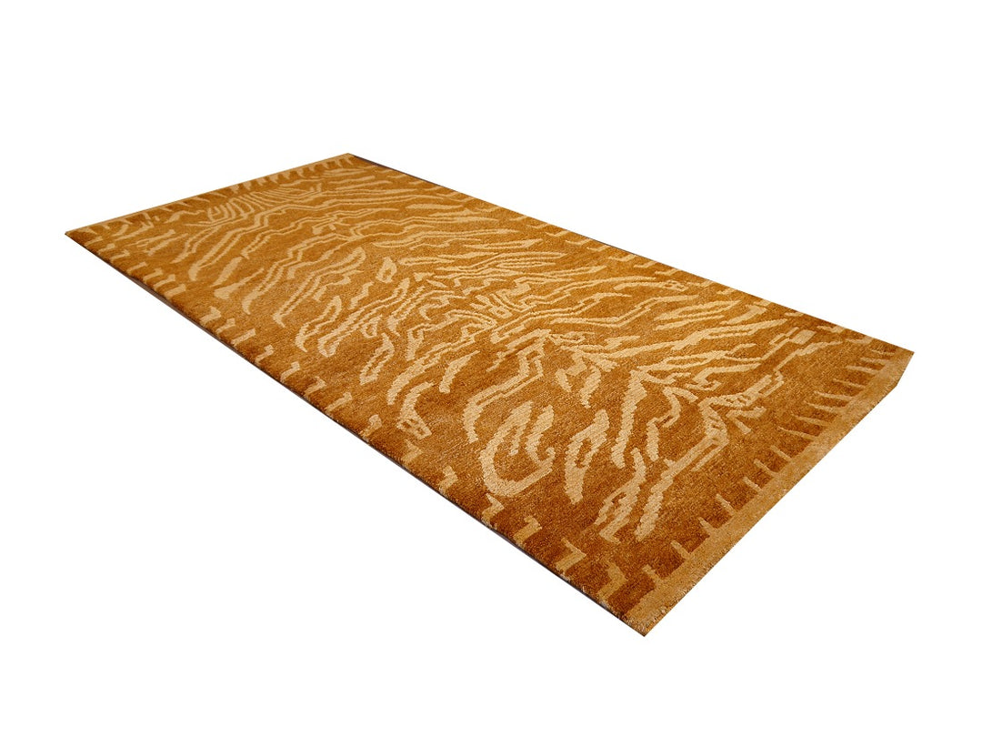 Tibetan rug Tiger silk and wool in colors sand and cashew, hand-knotted&nbsp;6 x 3 ft, Item no. 16078