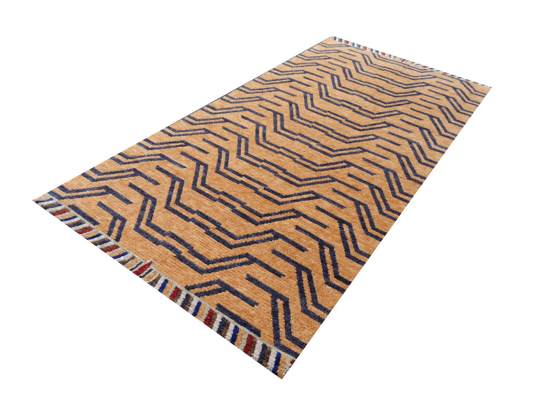 Tibetan Tiger Rug 6 x 3 ft hand-knotted
Exclusive Tibetan Tiger rug, hand-knotted from wool, Rug No.: 16084