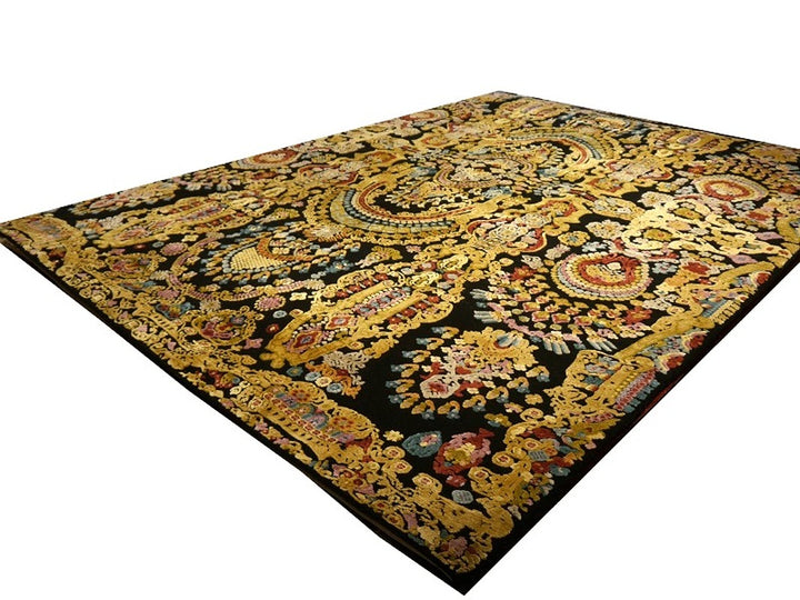 Kohinoor Palace silk rug 9x12 ft
Maharaja Style Kohinoor Rug Silk and Wool area living dining room by Djoharian Design for living room, dining room, bedroom.&nbsp;
Exclusive designer rug, hand-knotted from wool and real silk.