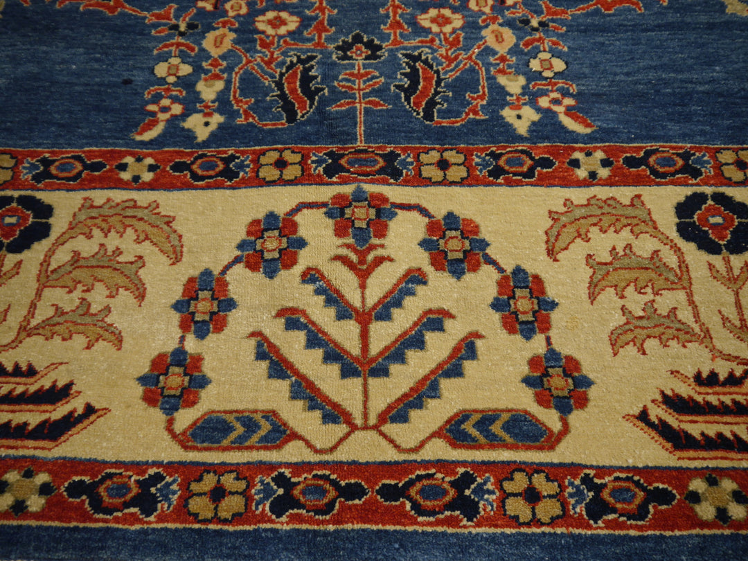 Samsun Collection Vintage Premium Turkish Rug 11 X 9 Ft Hand Knotted

An authentic Samsun Collection Vintage Premium Turkish Rug with finest hand-spun wool and natural dyes.
Samsun Collection rugs are among the best rugs made in Turkey in the late 1990´s.&nbsp;