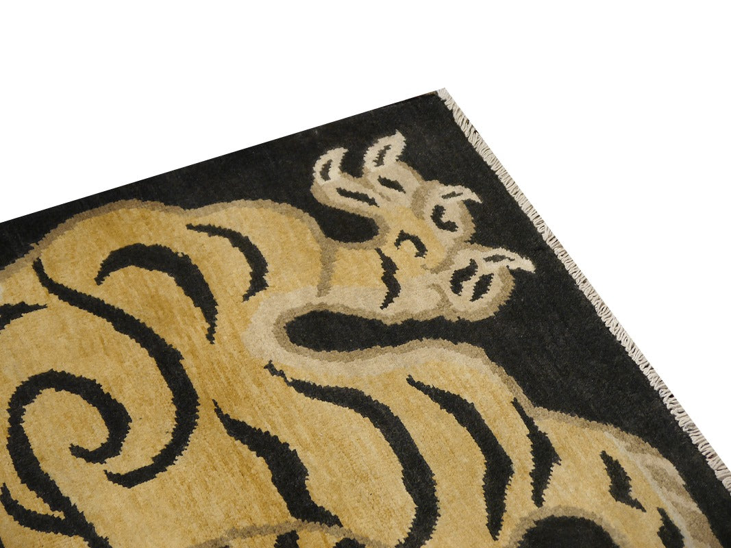 Handknotted Grey, Black, and Cream Hunting Tiger Rug, 3'6x5