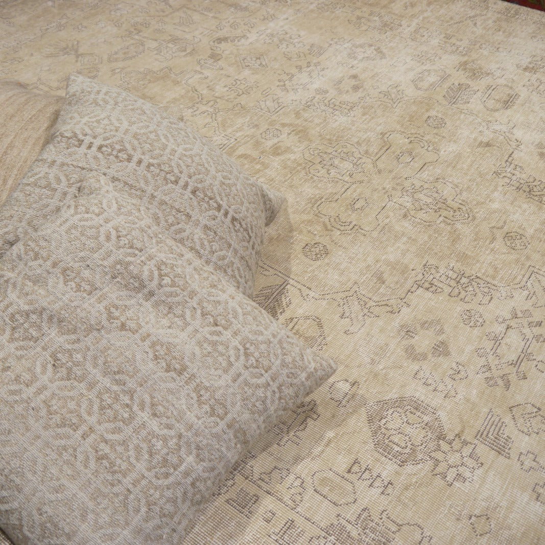 Vintage Persian Rug 9.0 x 6.5 ft – Hand-Knotted Muted Elegance