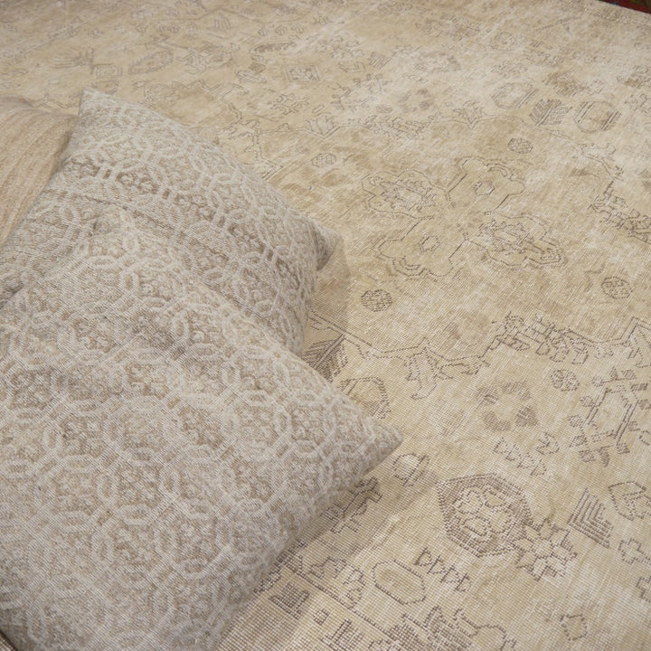Vintage Persian Rug 9.0 x 6.5 ft – Hand-Knotted Muted Elegance