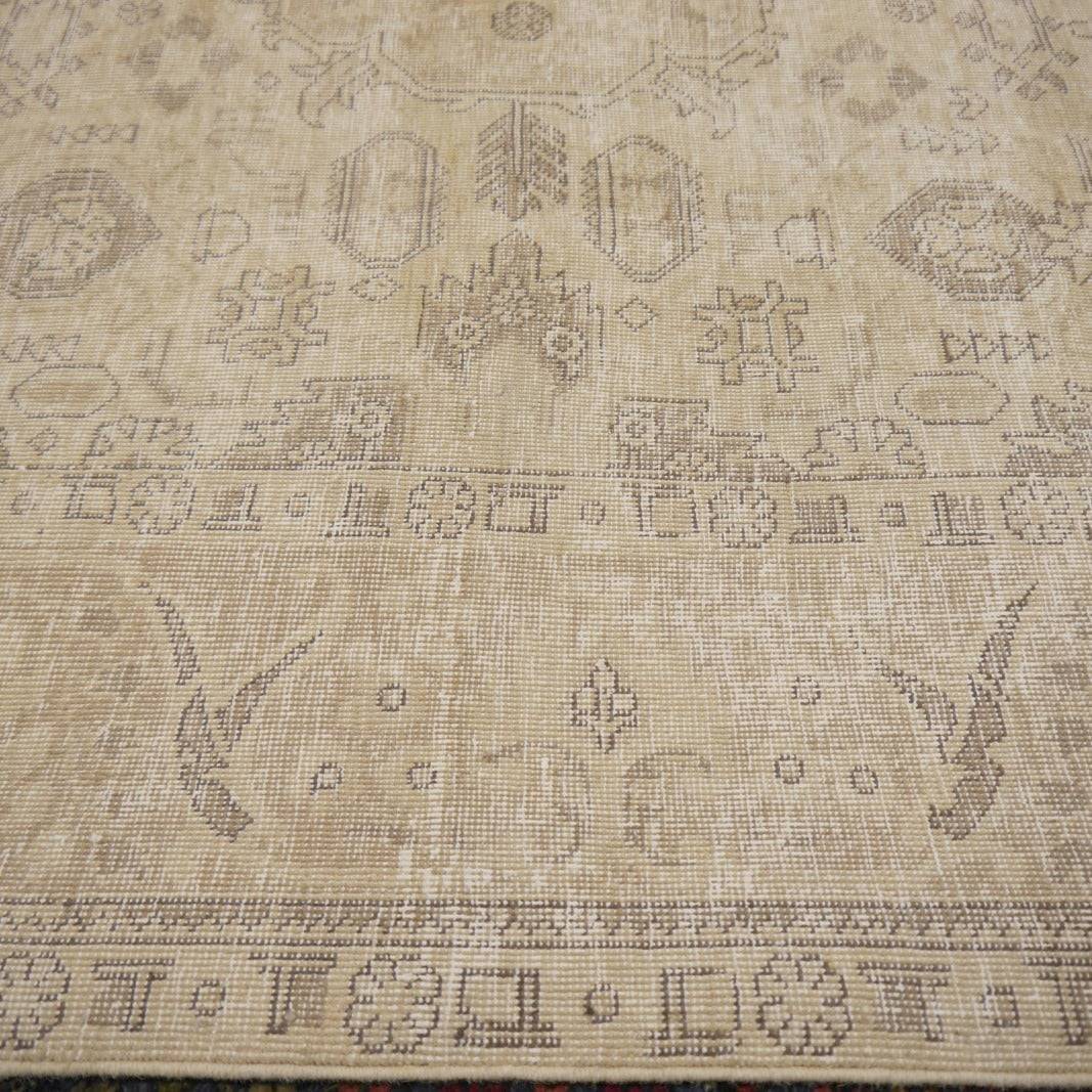 Vintage Persian Rug 9.0 x 6.5 ft – Hand-Knotted Muted Elegance
