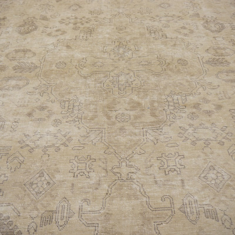 Vintage Persian Rug 9.0 x 6.5 ft – Hand-Knotted Muted Elegance
