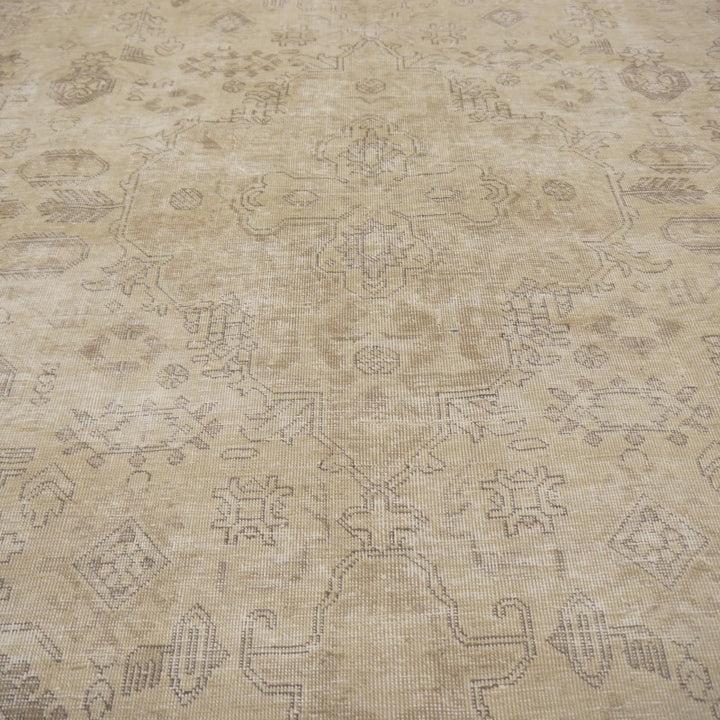 Vintage Persian Rug 9.0 x 6.5 ft – Hand-Knotted Muted Elegance