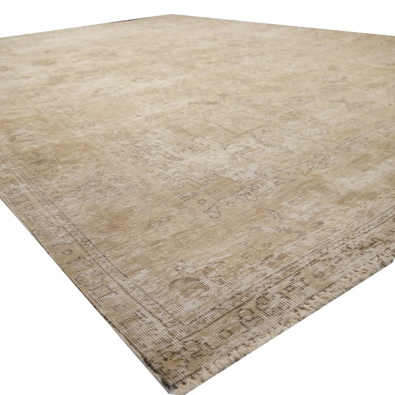 Vintage Persian Rug 9.0 x 6.5 ft – Hand-Knotted Muted Elegance