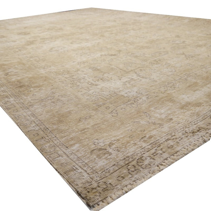Vintage Persian Rug 9.0 x 6.5 ft – Hand-Knotted Muted Elegance